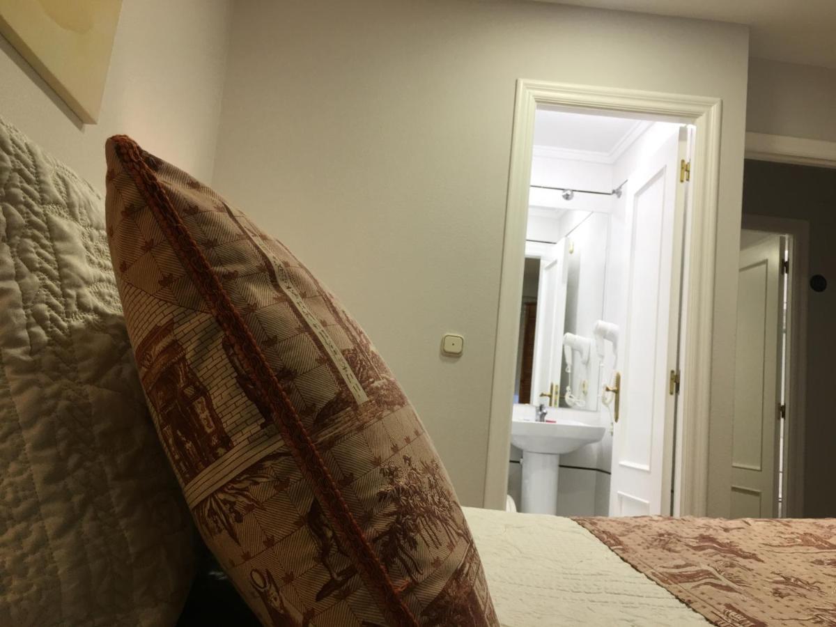 Hostal Restaurante Alarico アジャリス エクステリア 写真