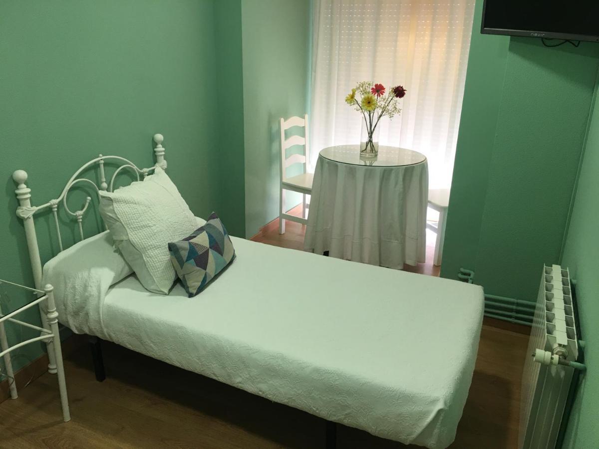 Hostal Restaurante Alarico アジャリス エクステリア 写真