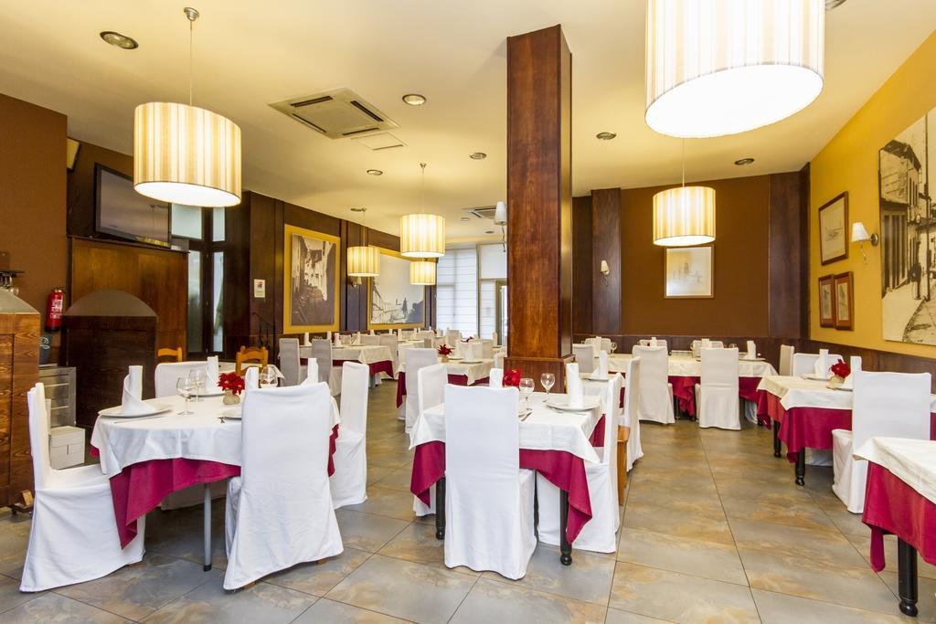 Hostal Restaurante Alarico アジャリス エクステリア 写真